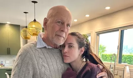 Bruce Willis y su hija Scout LaRue Willis.