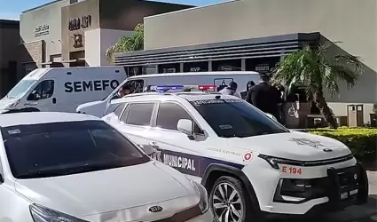 Muere por infarto mientras desayunaba en restaurante