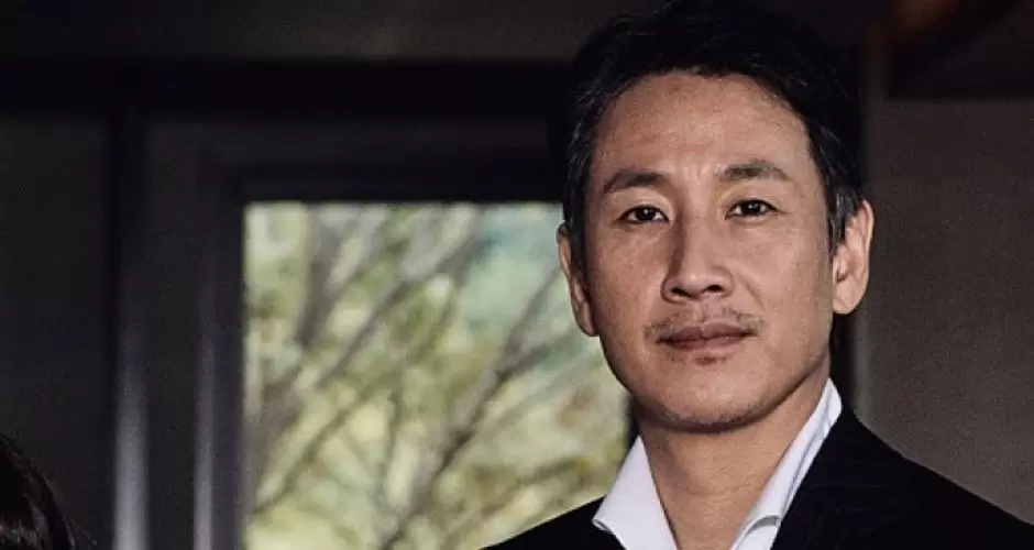 Lee Sun-kyun.