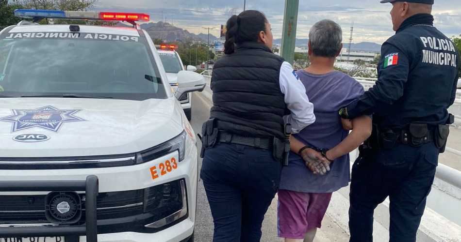 Evitan que un hombre se arroje de un puente - Uniradio Informa Sonora