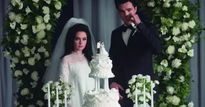 En esta imagen proporcionad apor A24, Jacob Elordi como Elvis, derecha, y Cailee