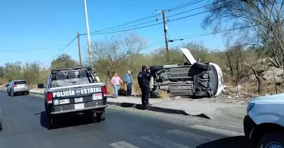 Volcamiento en bulevar De los Ganaderos