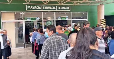 Desabasto de medicamentos persiste