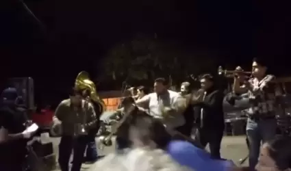 Personas asistentes a una fiesta captan momento de balacera en Ciudad Obregn.