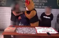 VIDEO Policía se disfraza de oso de peluche para detener a vendedoras de droga