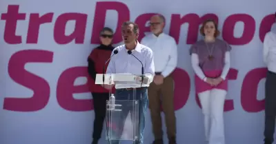 Lorenzo Crdova, orador de la "Marcha por Nuestra Democracia"