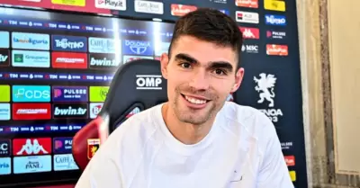 Johan Vsquez extiende su contrato con el Genoa hasta 2027