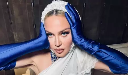 Thalía rinde tributo a Madonna con un disfraz espectacular
