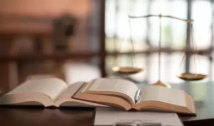 libros de derecho justicia bufete de abogados enseanza jurdica Juez