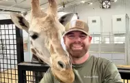 VIDEO: Quiroprctico se vuelve viral al atender a una jirafa