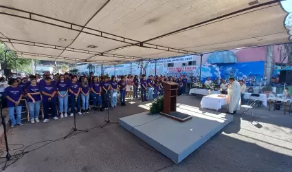 El padre Martn Peralta ofici la misa en memoria de los 49 nios y nias fallec