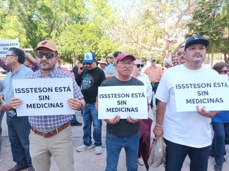 Manifestación de jubilados y pensionados del Isssteson