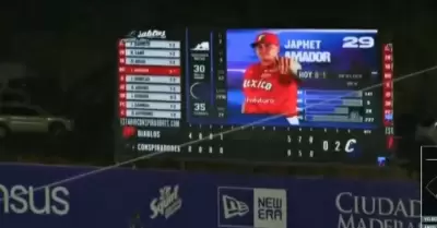 Jonrn de Japhet Amador se estrella en pantalla del estadio