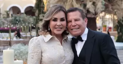 Julio Csar Chvez y su esposa