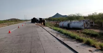 Volcamiento de cisternas con gasolina