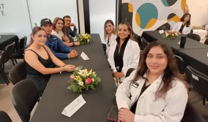 Graduados del diplomado en medicina esttica