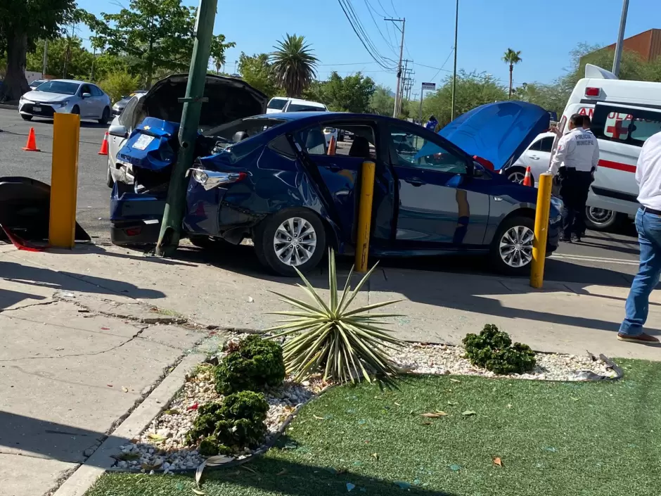 Accidente en Navarrete y Reforma