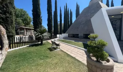 Mausoleo Luis Donaldo Colosio y Diana Laura Riojas.