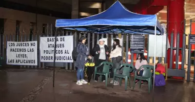 Trabajadores del Poder Judicial inician paro de labores en edificios de la Ciuda