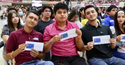 Entrega de becas