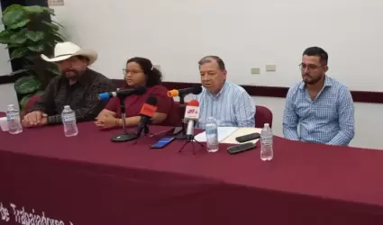 Alumnos y docentes de la Unison