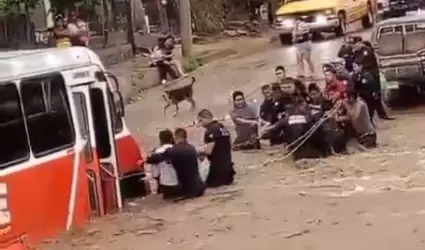 Cami�n varado en Hermosillo