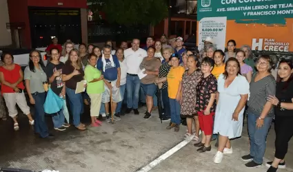 Pavimentaci�n de avenida en la colonia Lomas de Madrid