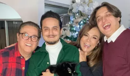 Mario Bezares y su familia