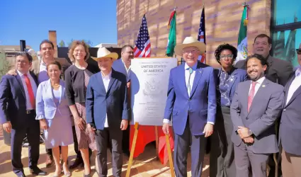 Develacin de placa conmemorativa del nuevo Consulado de Estados Unidos en Nogal