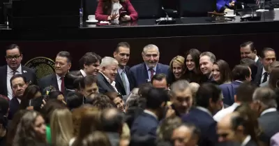 Funcionarios se dan cita en el recinto de Cmara de Diputados para la toma de pr