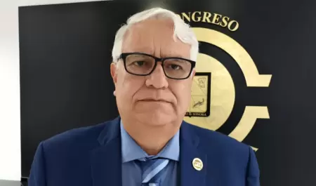 Ral Gonzlez de la Vega, diputado del Partido Sonorense