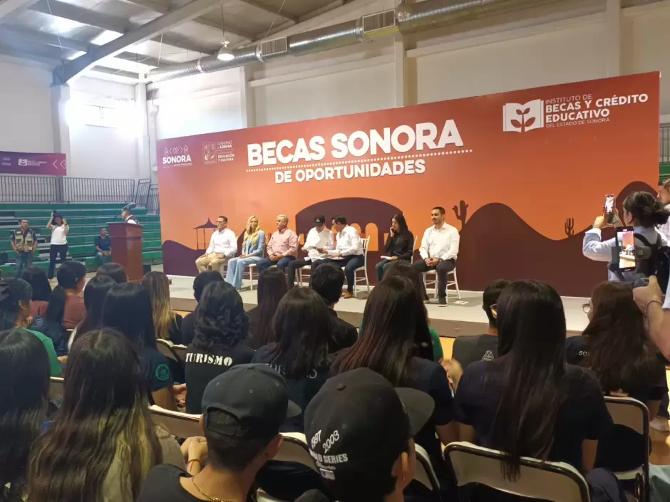 Entrega de becas Sonora de Oportunidades