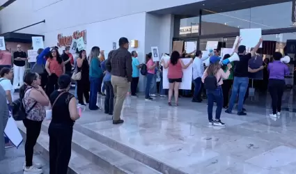 Manifestantes contra la reforma judicial