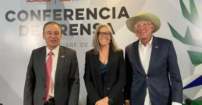 Alfonso Durazo, Katie Hobbs y Ken Salazar