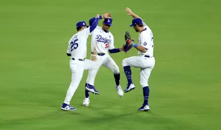 Dodgers ha ganado los primeros dos juegos de la Serie Mundial a Yankees