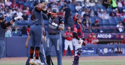 Naranjeros derrota en extra innings a guilas de Mexicali