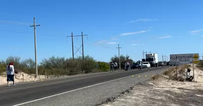 Bloqueo en la carretera Hermosillo-Baha de Kino