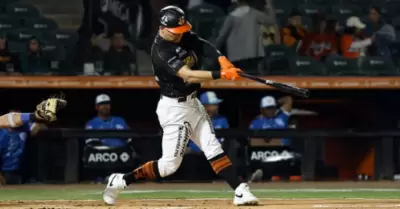 Naranjeros de Hermosillo vencen a Algodoneros