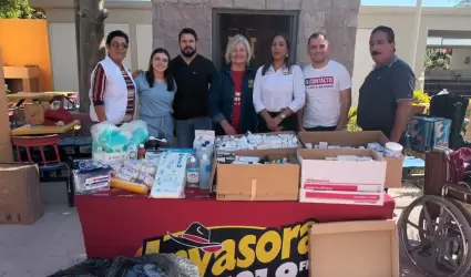 Entrega de medicamentos y material de curacin al Grupo Humanitario Mateo 25:35.