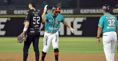 Naranjeros derrotan a Sultanes