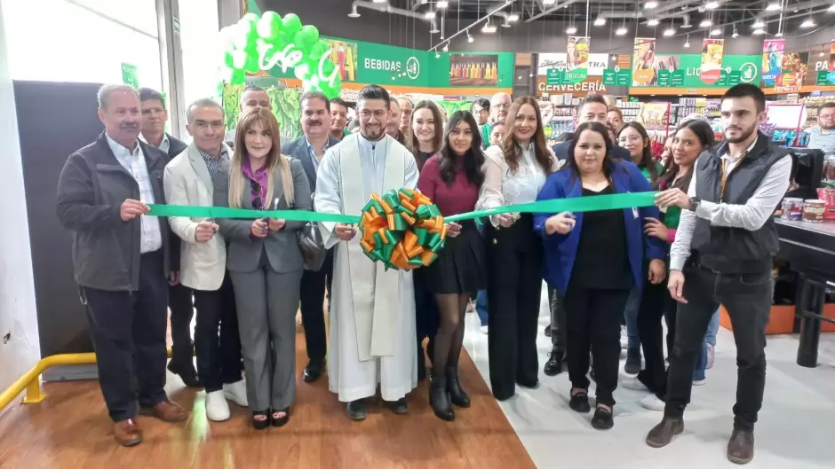 Inauguracin de Abarrey sucursal Colosio