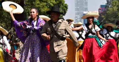 Desfile conmemorativo del aniversario de la Revolucin Mexicana