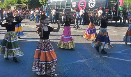 Desfile conmemorativo del aniversario de la Revolucin Mexicana