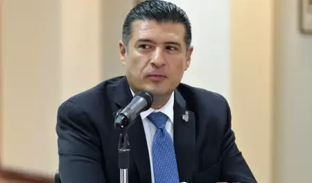 Adrin Alcal Mndez, comisionado presidente del INAI