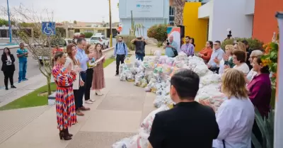 Entrega de apoyo a asociaciones civiles