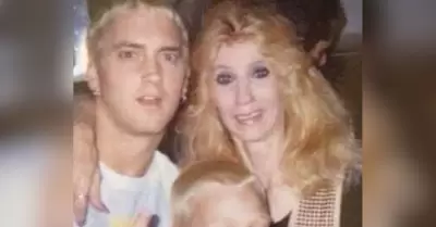 Eminem y Debbie Nelson