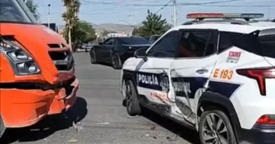 Choque entre camin y patrulla policiaca