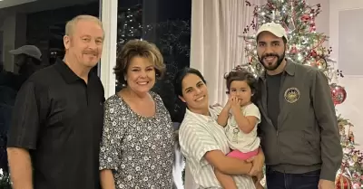 Ron Johnson y su esposa, acompaando a Nayib Bukele y esposa