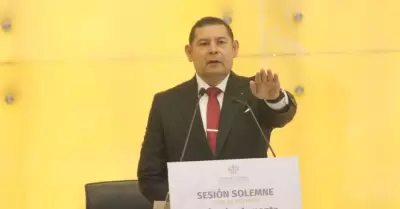 Alejandro Armenta rinde protesta como gobernador de Puebla