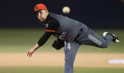 Luke Westphal inici el duelo por Naranjeros